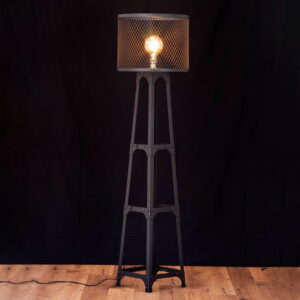 Lampadar Cage B